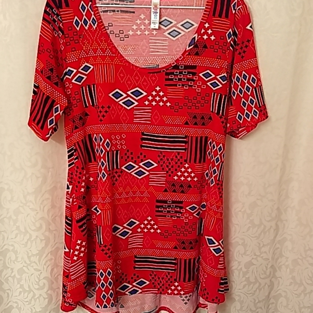 EUC LuLaRoe Perfect T Medium